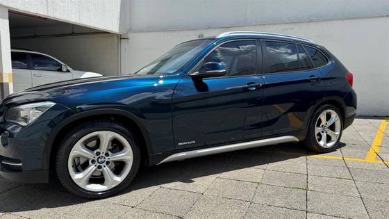BMW X1 2.0 16V TURBO GASOLINA SDRIVE20I 4P AUTOMÁTICO BMW X1 2.0 16V TURBO GASOLINA SDRIVE20I 4P AUTOMÁTICO